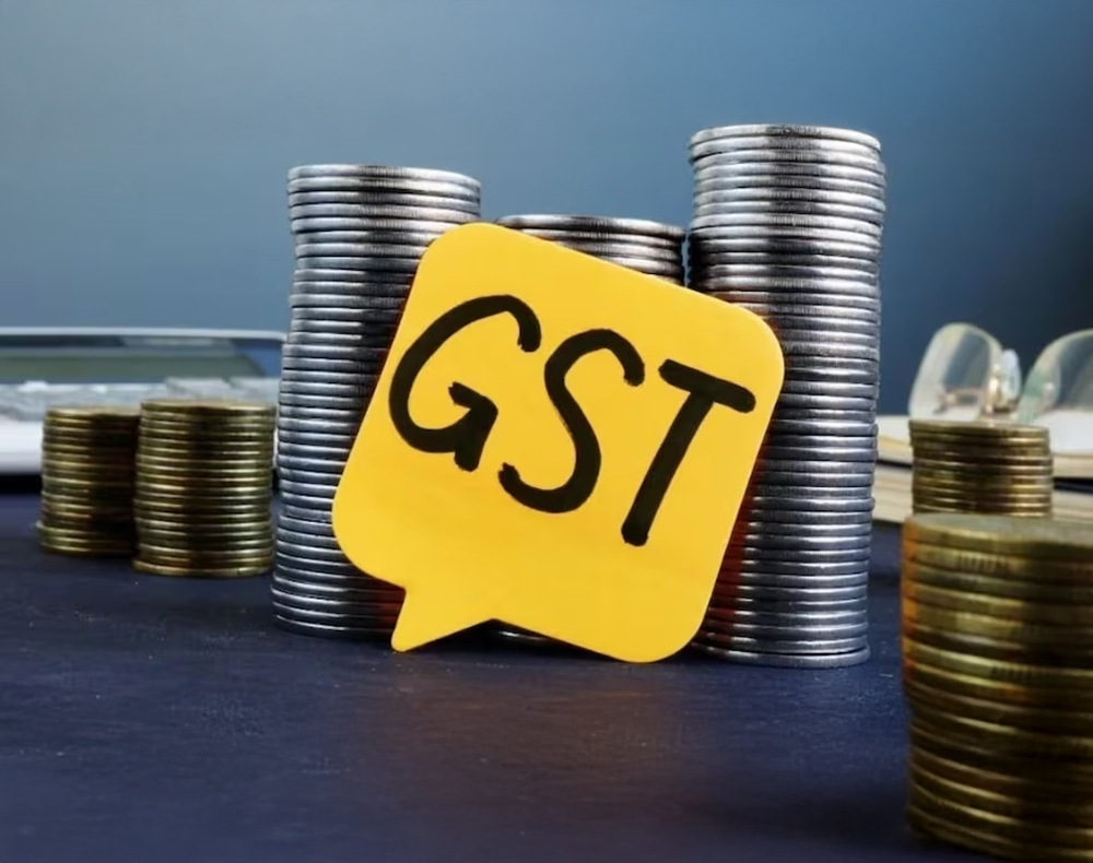 Business Today – Rs 9,000 savings on insurance: Seniors, middle-class likely to benefit as GST Council mulls tax cut
